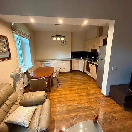 Cozy In Centre
